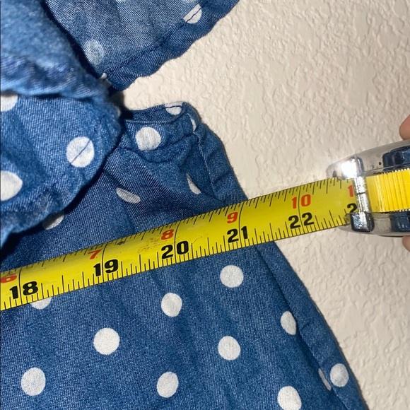 🎱Ocean blue off the shoulder cropped polka dot top! - Picture 6 of 6